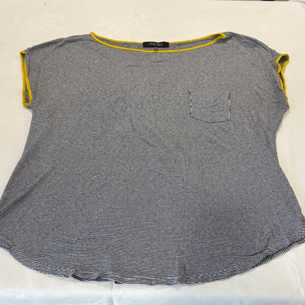 Laila Jayde Gray Tee with Yellow Accents